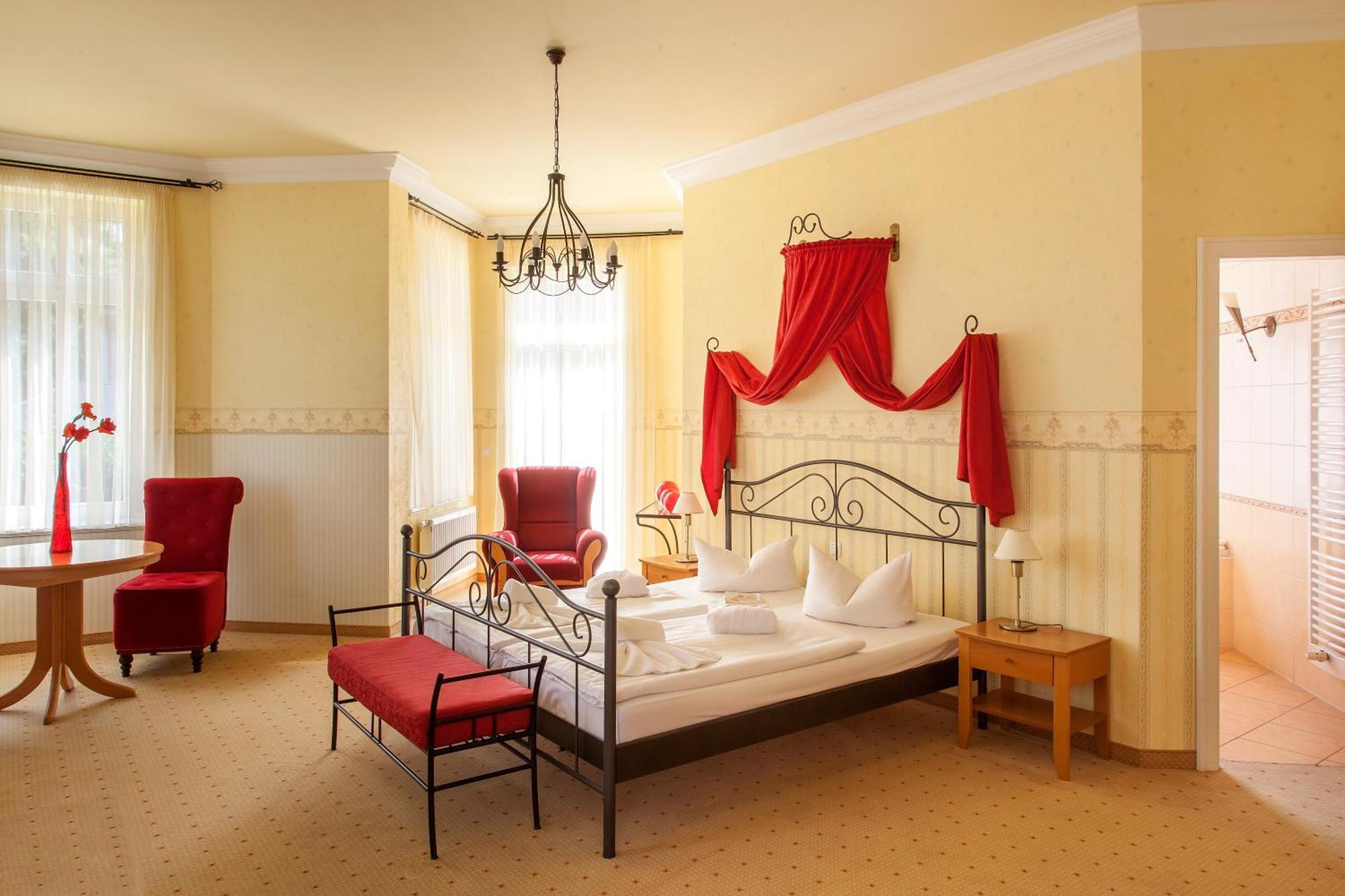 Ostseehotel Villen Im Park - Ein Rovell Hotel Heringsdorf  Kültér fotó